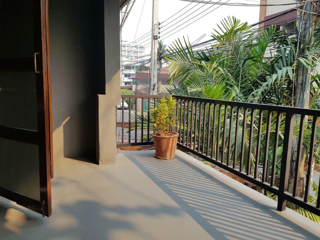 Villa Piyanattha House à Chiang Mai Extérieur photo